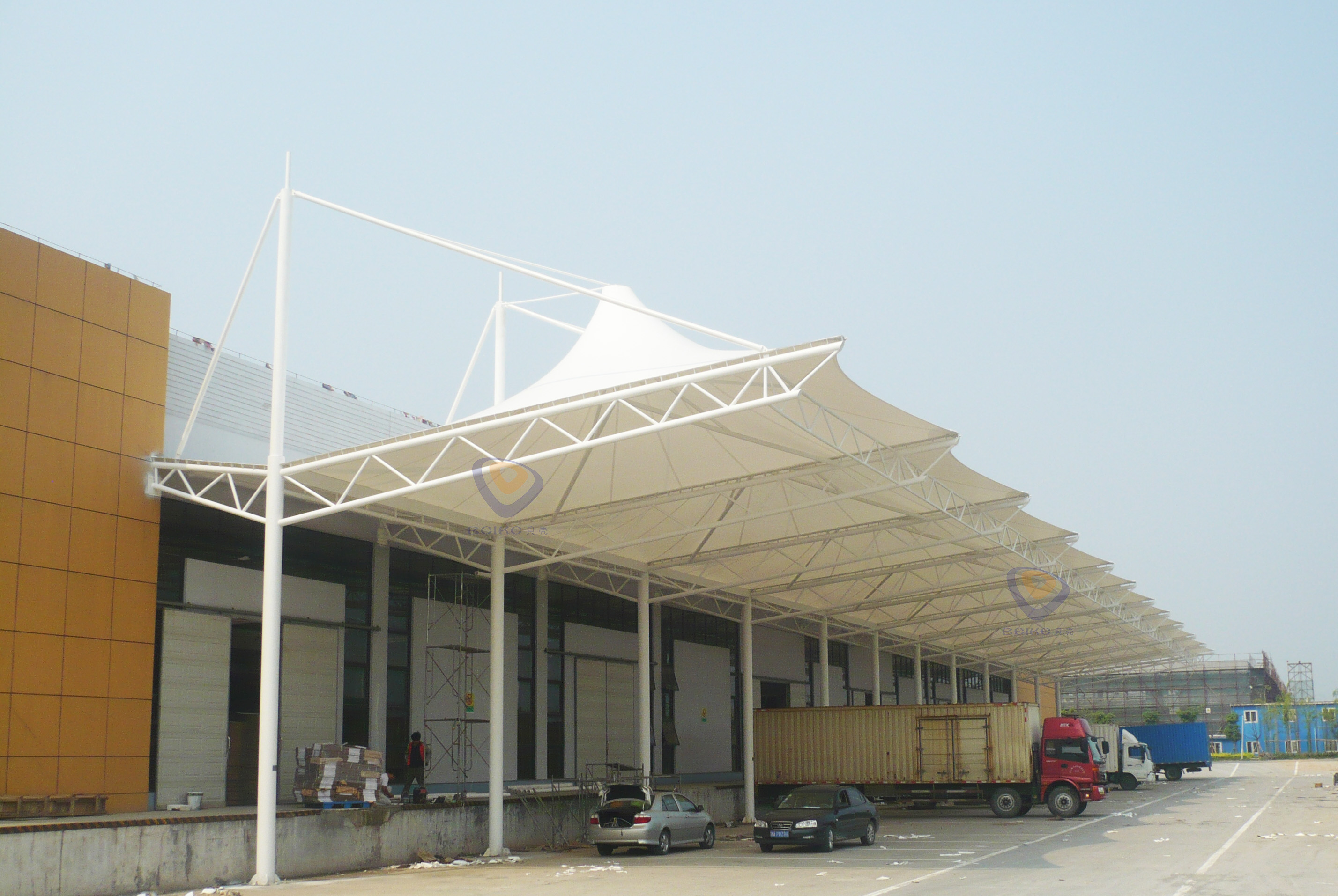 無錫朗馳物流有限公司停車棚